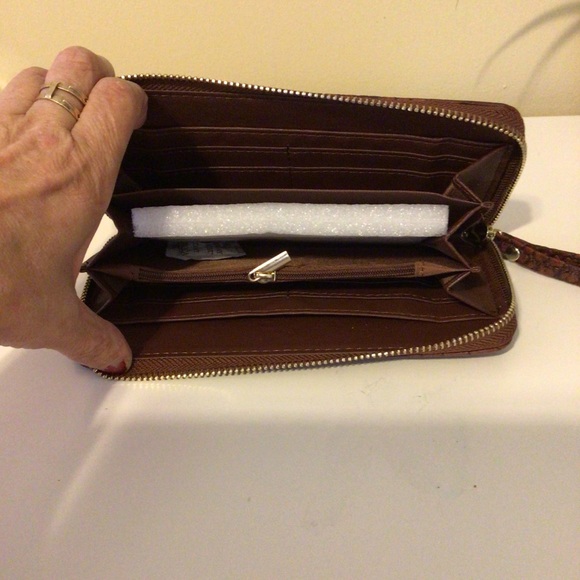 Complete  Brown Set(Handbag/Wallet) NWT. - Picture 13 of 13